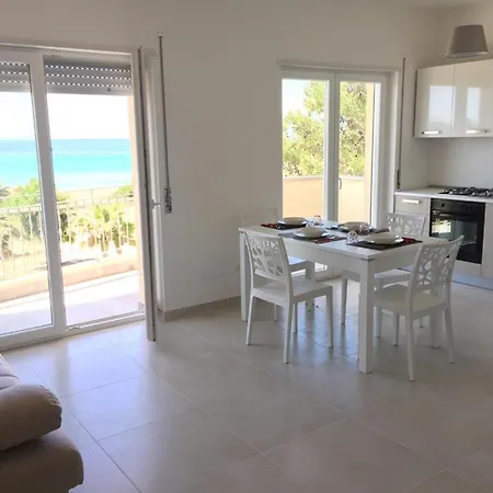 Διαμέρισμα Acquamarina Beach & Bed *